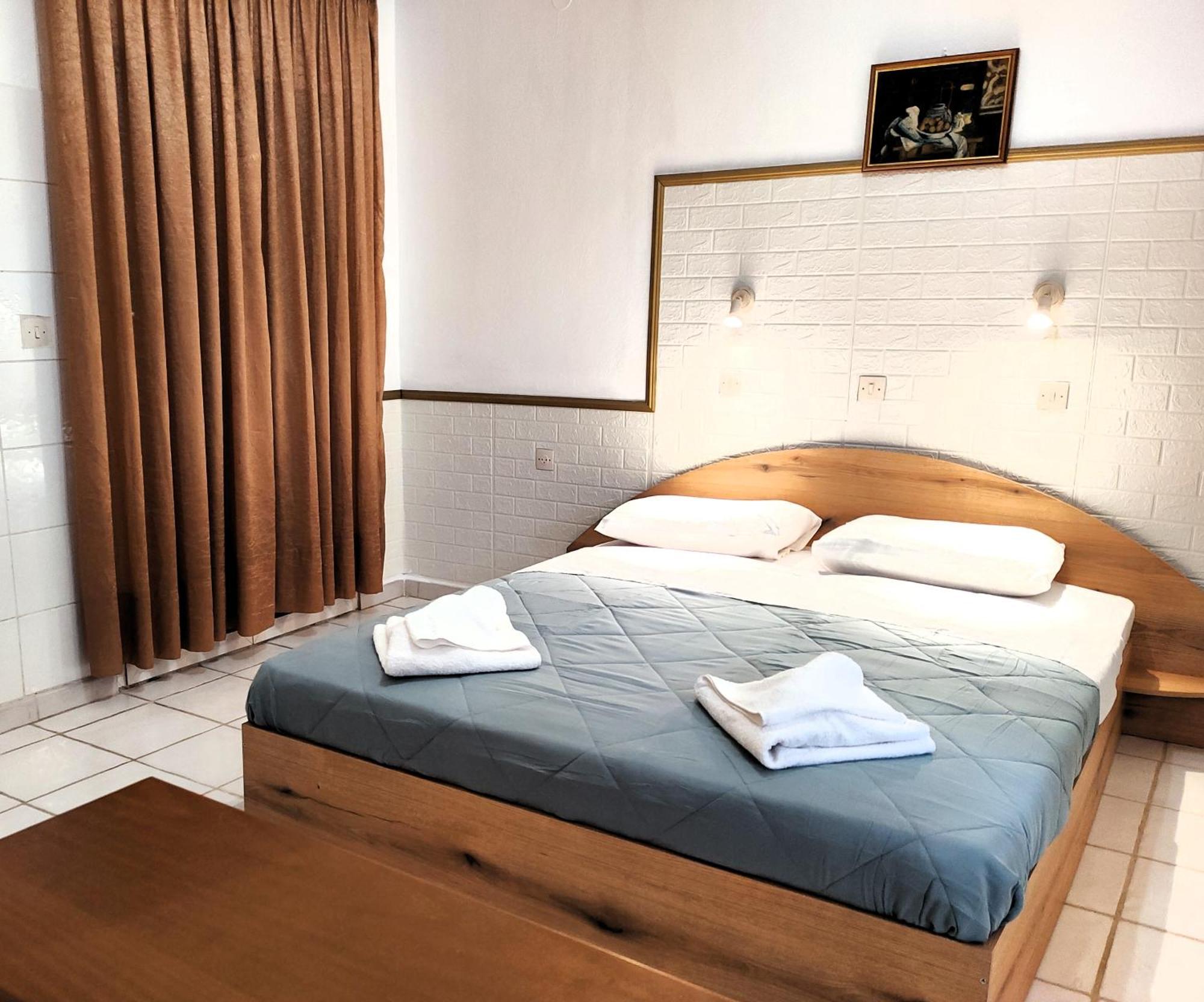 Eleni Apartments Sant George Beach Agios Georgios  Buitenkant foto