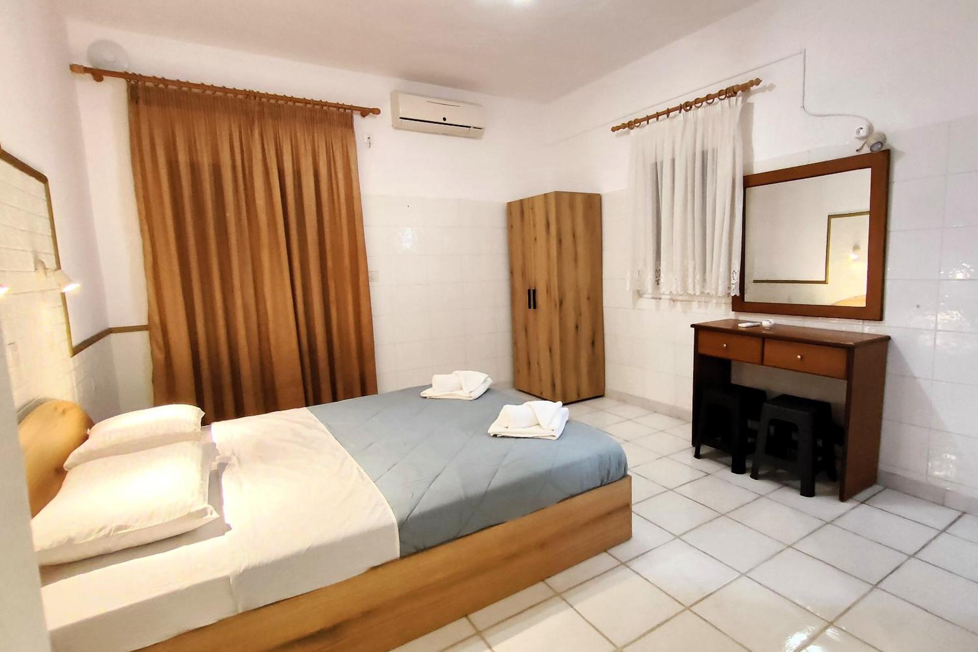 Eleni Apartments Sant George Beach Agios Georgios  Buitenkant foto
