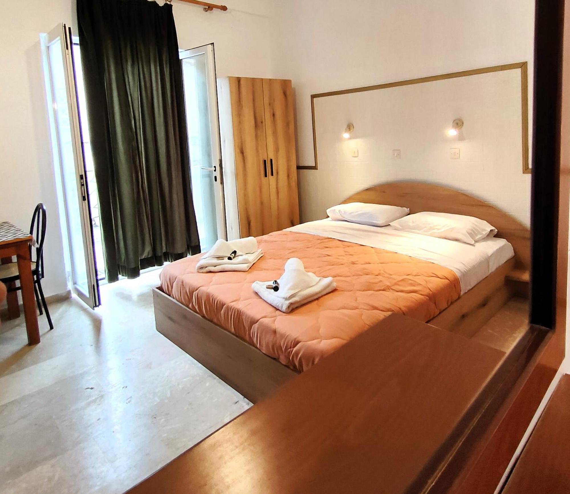 Eleni Apartments Sant George Beach Agios Georgios  Buitenkant foto